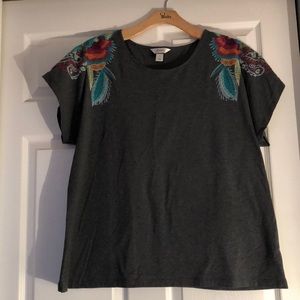 Embroidered sleeved top